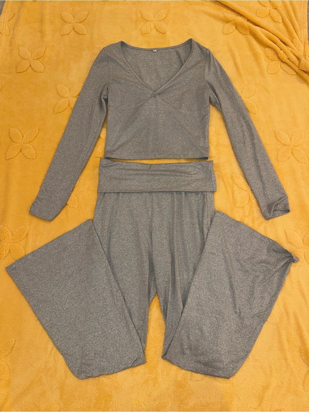 Amazon Women's Silver Sparkle Lounge Crop Top & Wide Leg Pajama Set